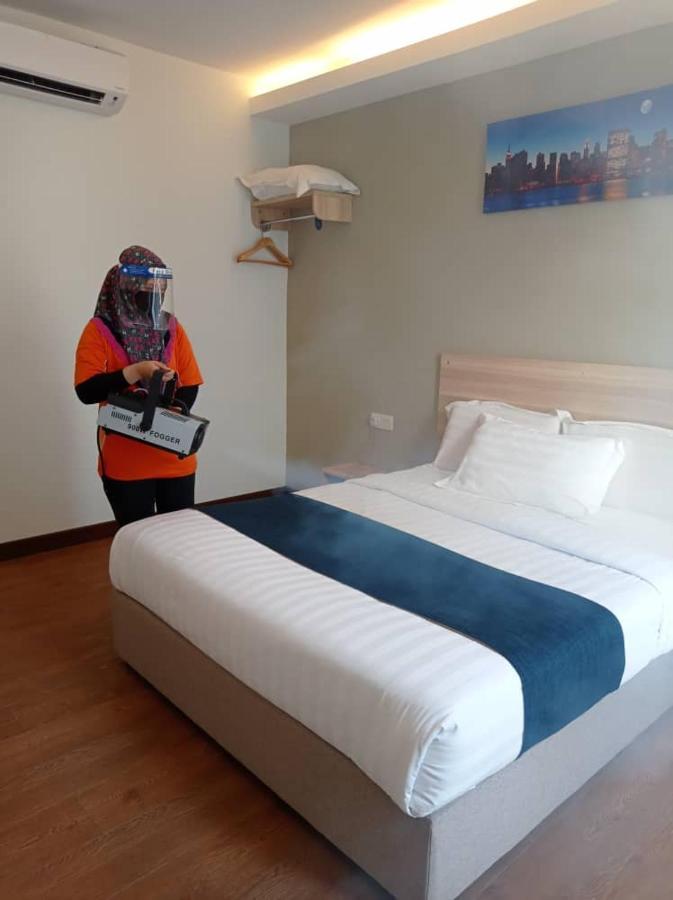 1 Orange Hotel Klia & Klia2 Сепанг Екстериор снимка