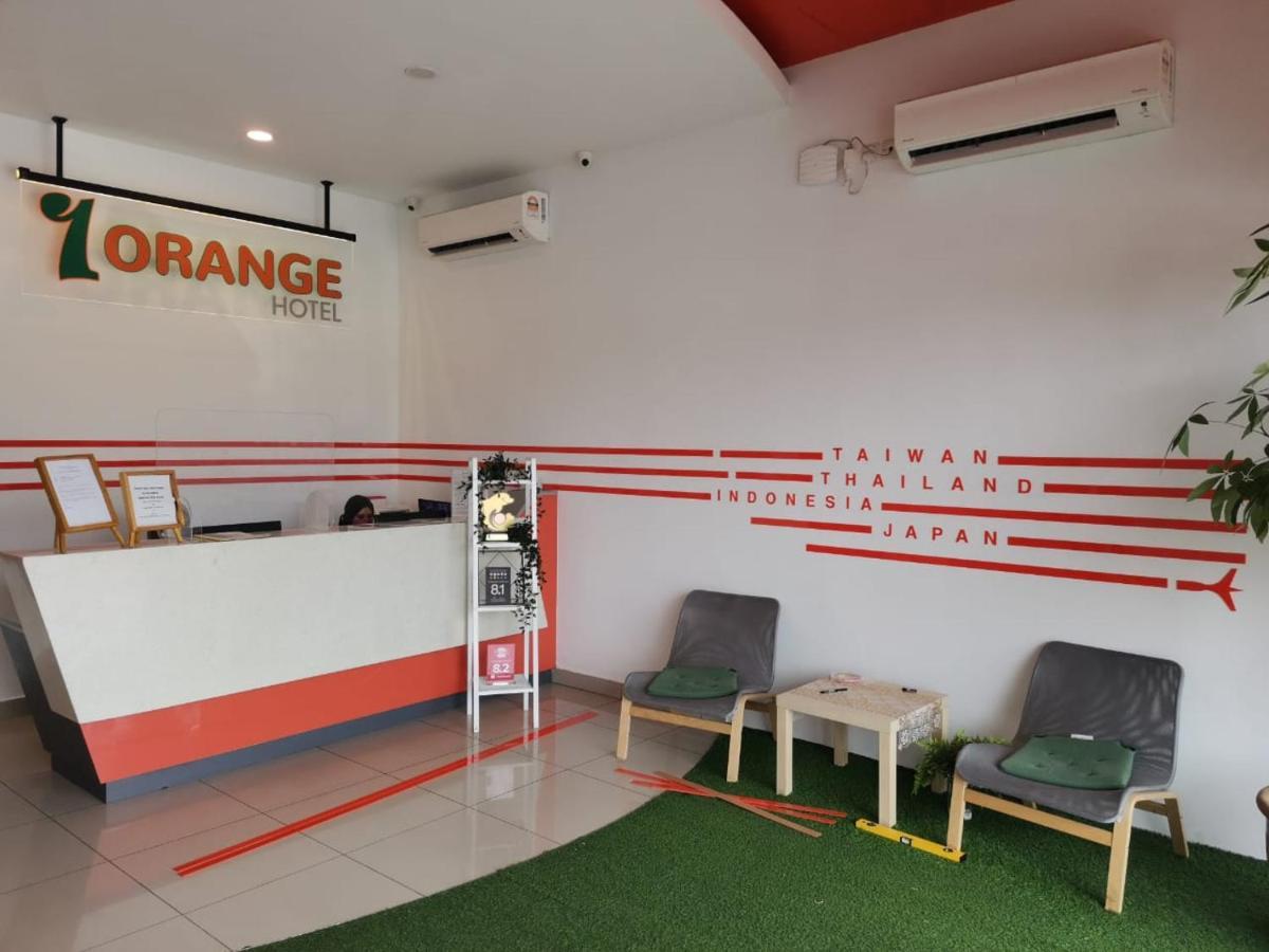 1 Orange Hotel Klia & Klia2 Сепанг Екстериор снимка